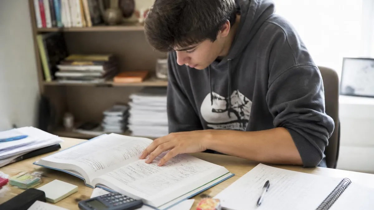 Practice AP World History DBQ: Complete Guide to the Document-Based Question