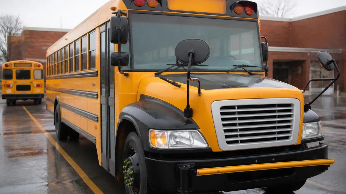 Permit Practice Test - CDL - Commercial Driver's License certification study resource