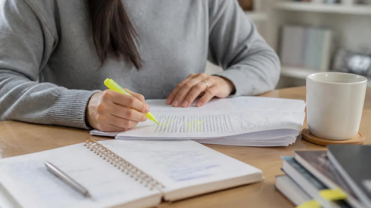 The Teacher's Grammar of English: A Complete Guide for Educators and Learners