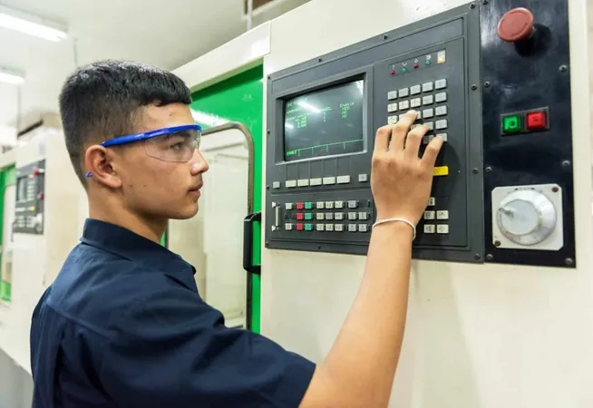 Cnc Operator Mechanical Technician Worker Metal Machining Milling Center Tool Workshop X - Computer Numerical Control Machinist Technical study guide