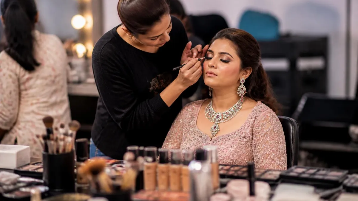 Mua Artist - MUA - Makeup Artist certification study resource