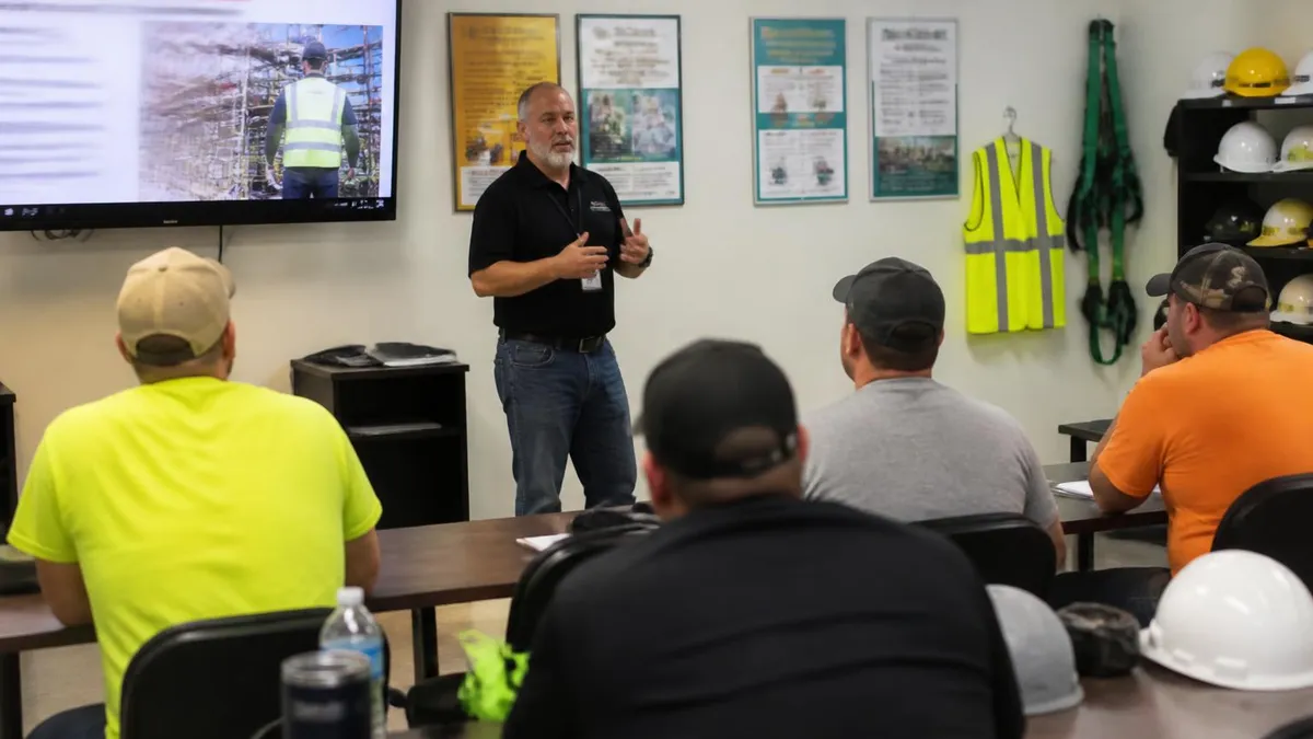 Osha Guardrail Requirements Construction - OSHA - OSHA Certified Crane Operator certification study resource