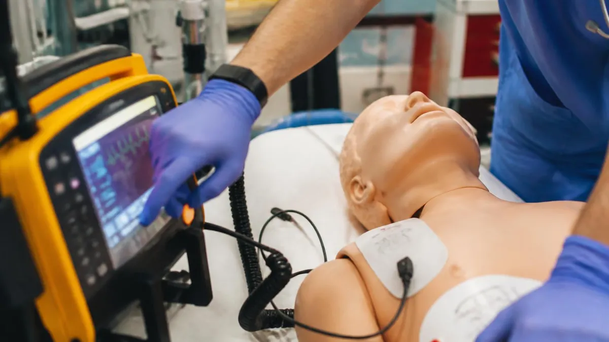ACLS Treatment - ACLS - Advanced Cardiovascular Life Support certification study resource