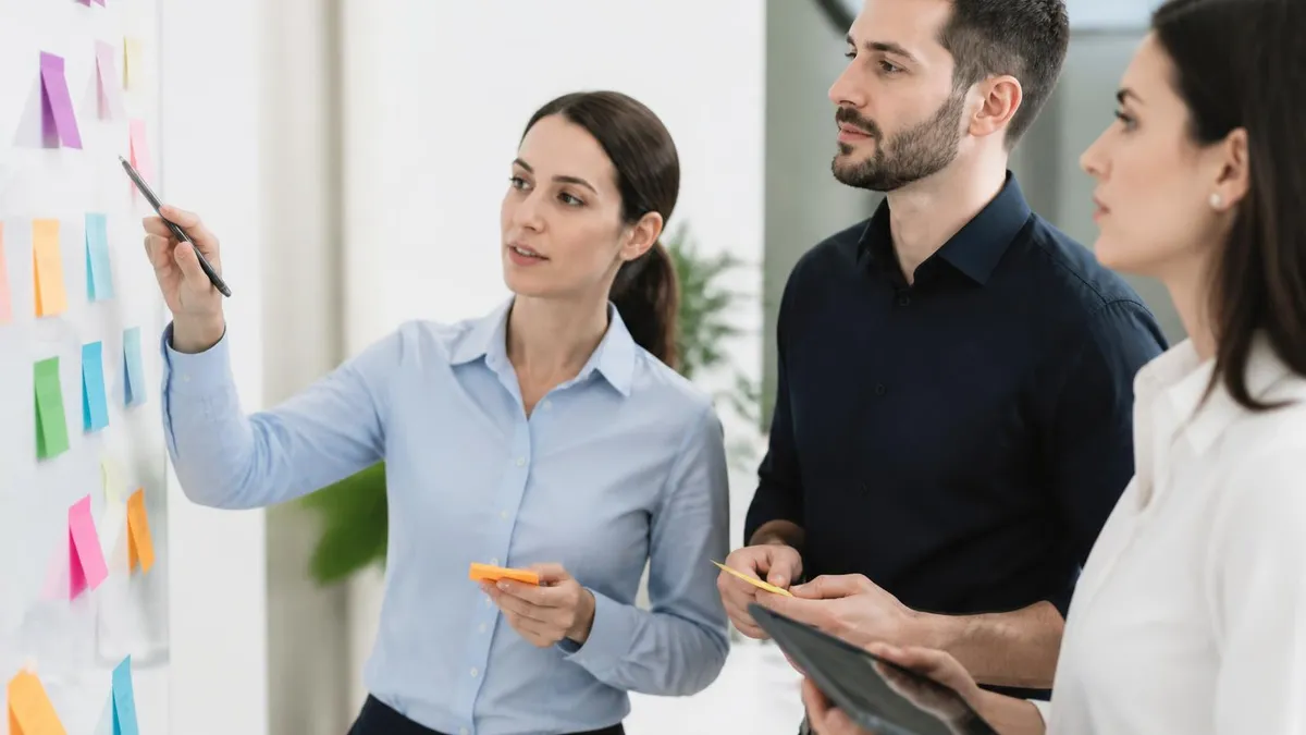 Waterfall vs Agile: Complete Comparison Guide for Modern Project Management