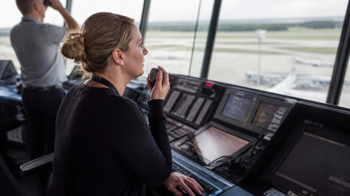 What Does an Air Traffic Controller Do - ATC - Air Traffic Controller certification study resource