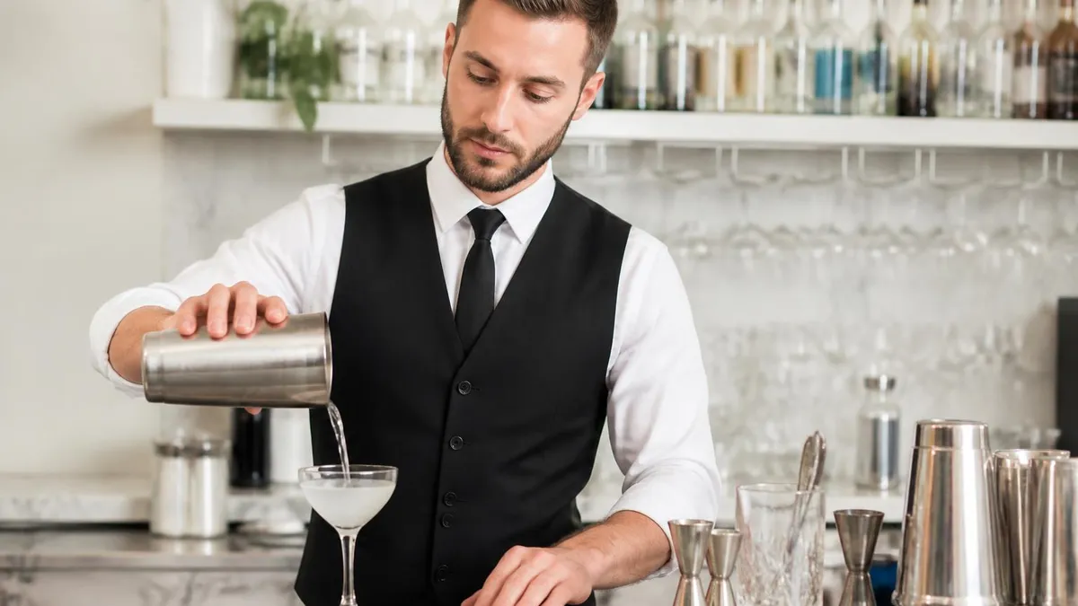 Bars and Bartending: A Complete Awareness Guide for New Bartenders 2026 June