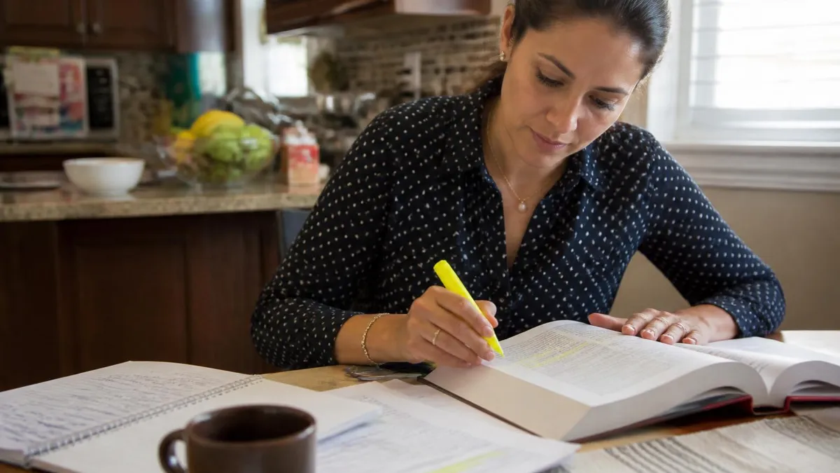 Canadian Citizenship vs Permanent Resident - Canadian Citizenship certification study resource