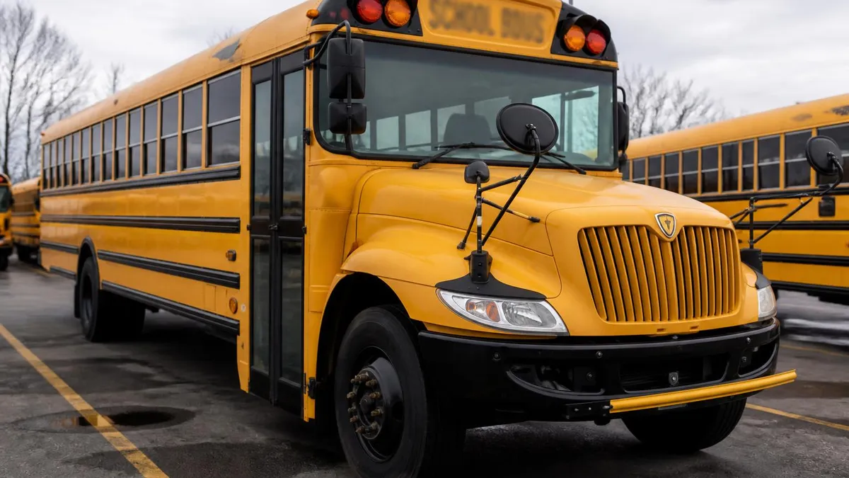 CDL Practice Test - CDL - Commercial Driver's License certification study resource