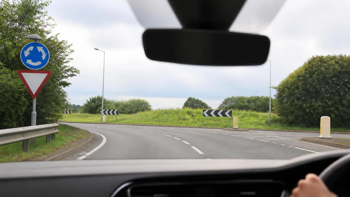 Automatic Driving Schools Near Me: Complete UK Guide to Finding the Best Instructor in 2026 June