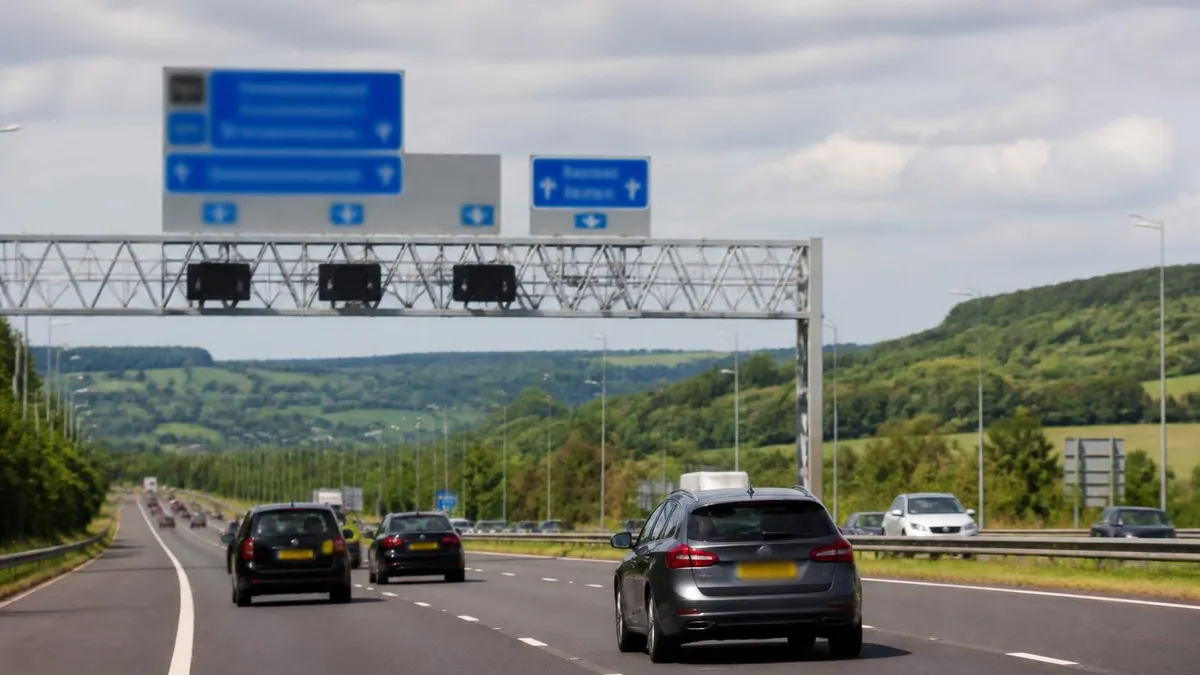 Bus Driver Exam - DVSA - UK Driving Theory Test certification study resource