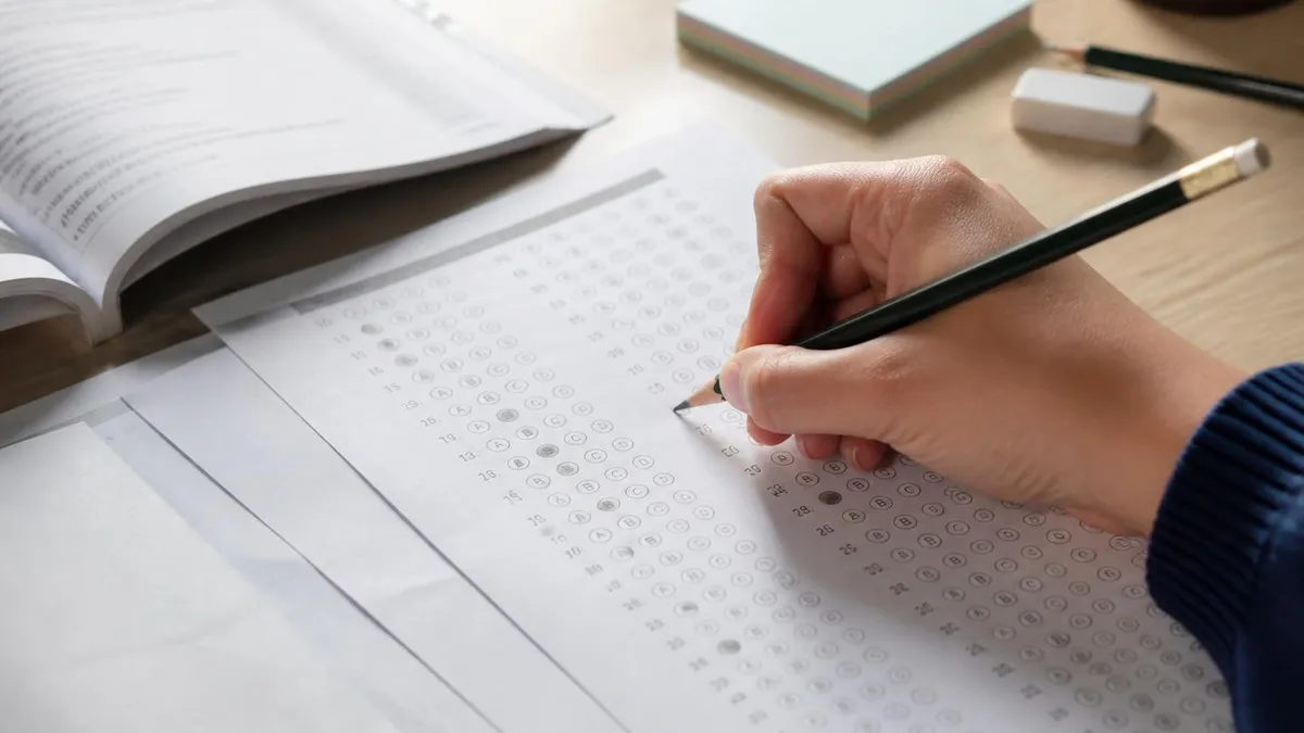 Aptis Exam Preparation - APTIS - Prueba de Inglés British Council certification study resource