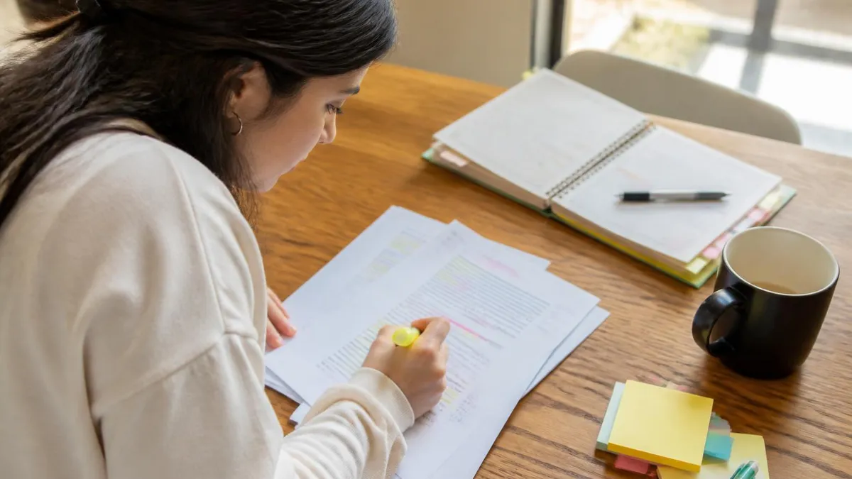 Preparación para el Examen CCMA: Guía Completa de Práctica para Aprobar la Certificación de Asistente Médico Clínico