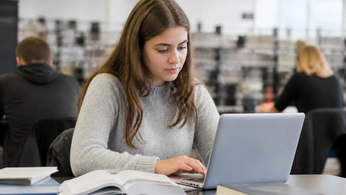 Examen De Practica De GED En Espanol guide for GED en Español - Examen de Equivalencia de Escuela Secundaria exam preparation