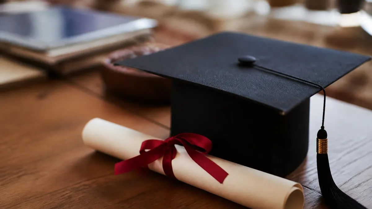 Guía del Examen GED en California: Cómo Aprobar el GED en Línea Paso a Paso