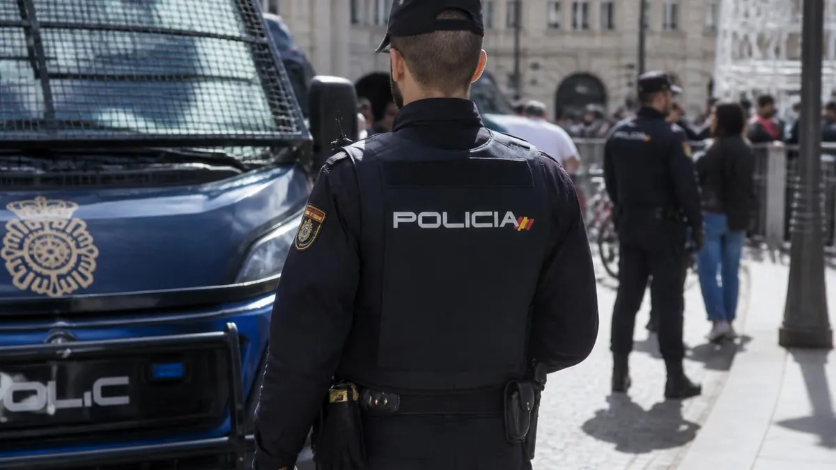 Oposiciones Escala Básica Policía Nacional 2026 June