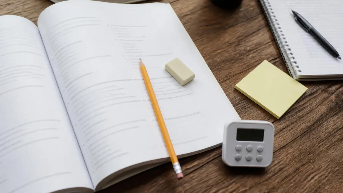 How to Become a Notary in Illinois Guide - IL Notary - Illinois Notary Exam certification study resource