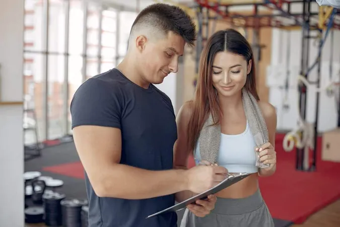 Young Sports People Training Morning Gym 2 X - Activity Consultant Certified study guide