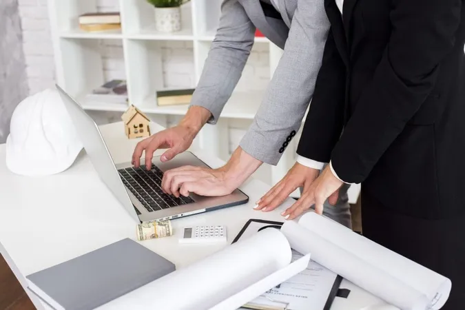 Sales Agent Using Laptop X - Certified General Appraiser study guide